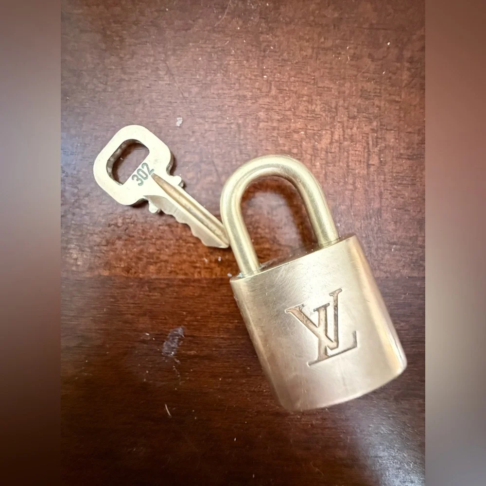 Louis vuitton brass lockset #302